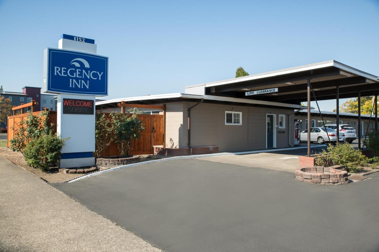 Regency Inn Springfield  Kültér fotó